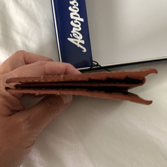 NWT Aeropostale Men’s Tan Wallet - Picture 9 of 15